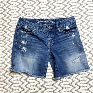 American Eagle Distressed Raw Hem Jeans Shorts Women’s size 0